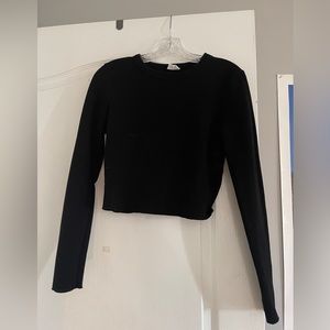 Cropped Long Sleeve Black Shirt.